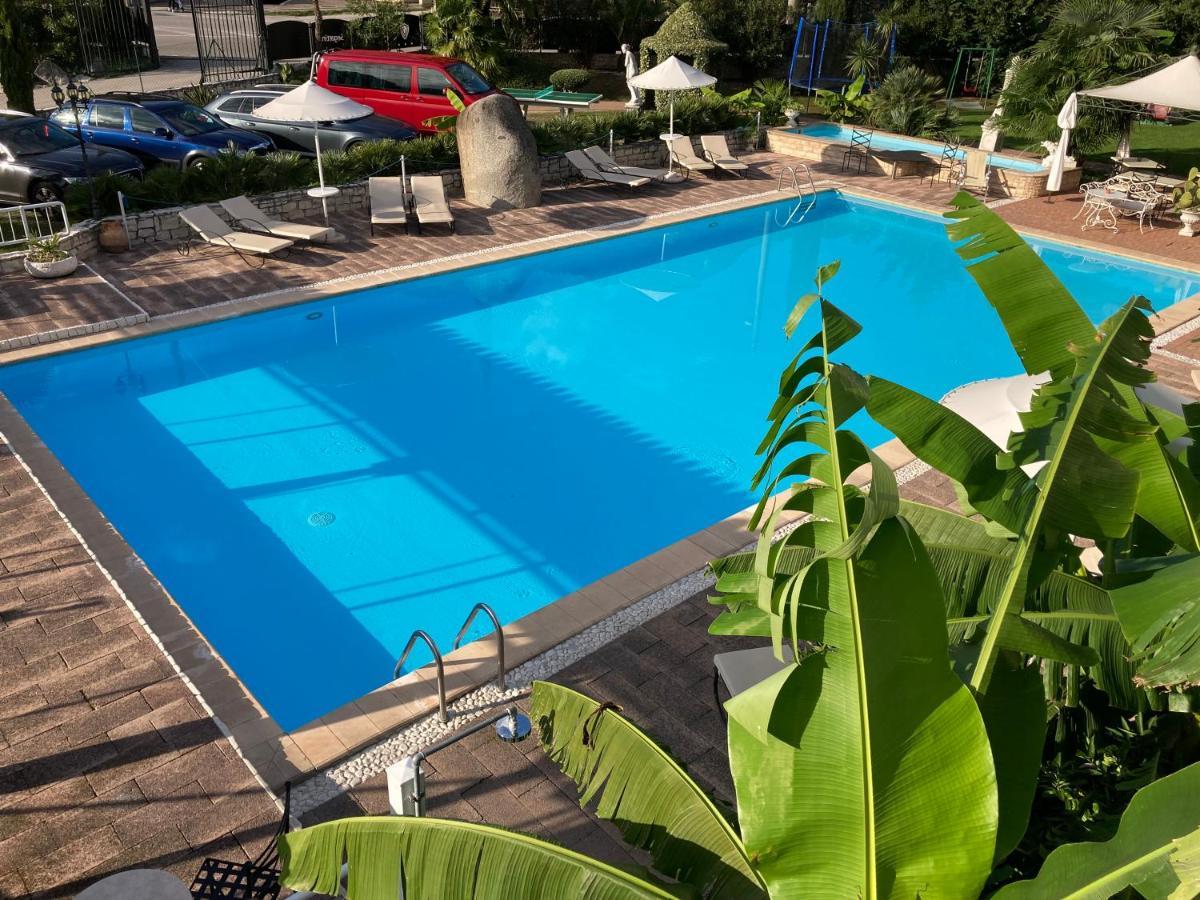 Апарт отель Residenza Le Due Torri Рива-дель-Гарда Экстерьер фото